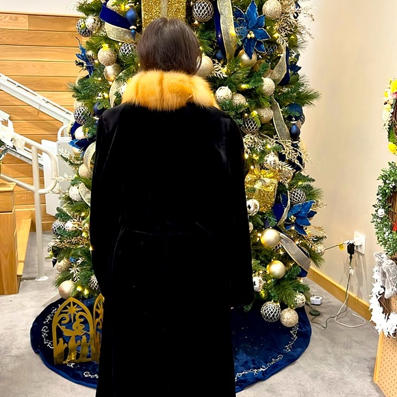 SABLE NEW luxury, top quality black sheared SAGA Mink with Golden Sable Tuxedo - Picture 4 of 7